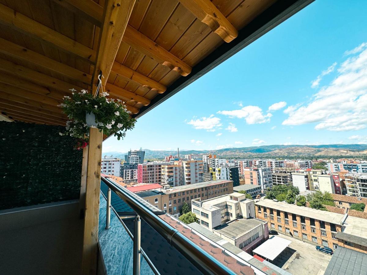 Cozy Elegance Above Korca Apartment Exterior photo